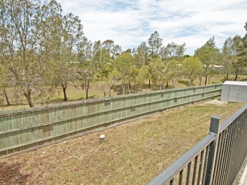 12 Duesbury Crescent, Edens Landing QLD 4207