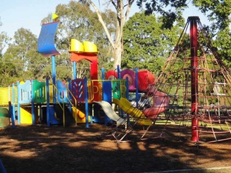 43 Peacock Av, Beenleigh QLD 4207