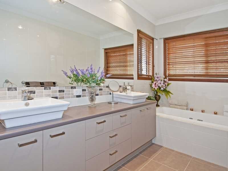53 Long Island, Windaroo QLD 4207