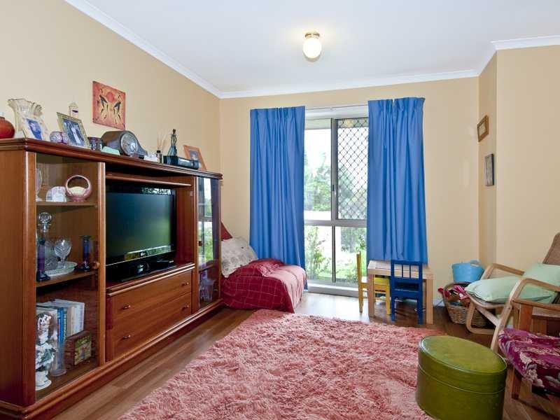 17 Leighton Drive, Edens Landing QLD 4207