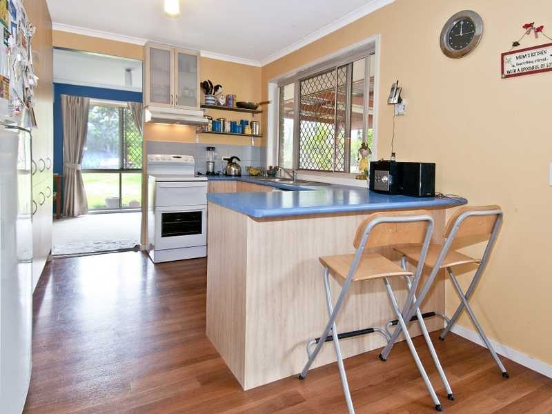 17 Leighton Drive, Edens Landing QLD 4207