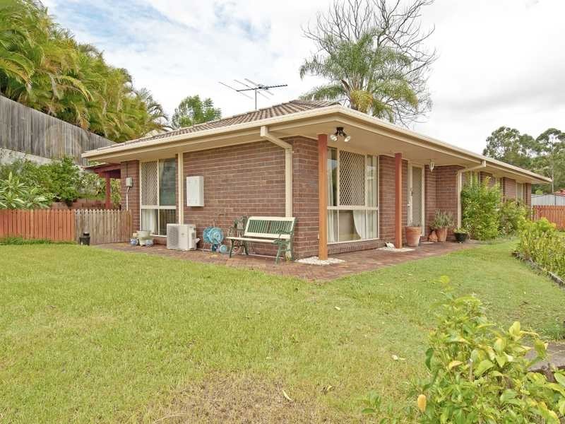 17 Leighton Drive, Edens Landing QLD 4207