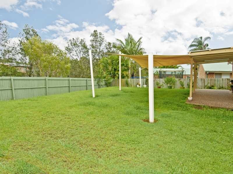 24 Duesbury Crescent, Edens Landing QLD 4207