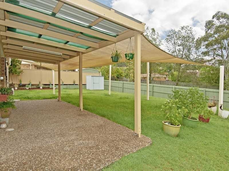 24 Duesbury Crescent, Edens Landing QLD 4207