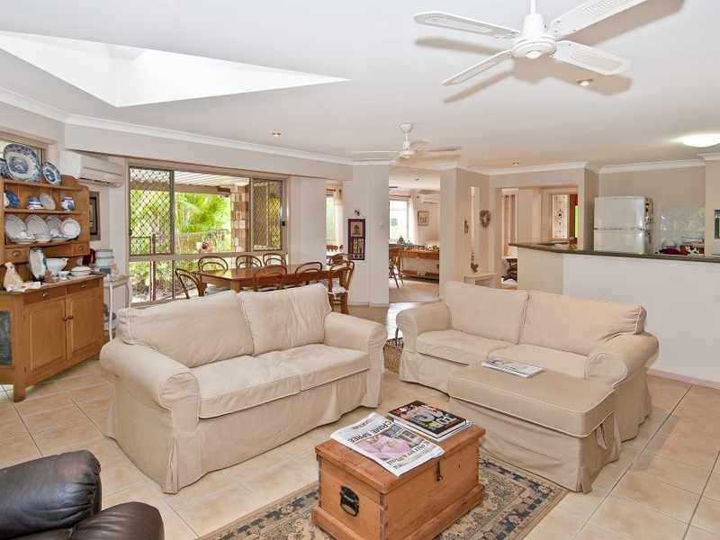 8 Park Lane, Bahrs Scrub QLD 4207