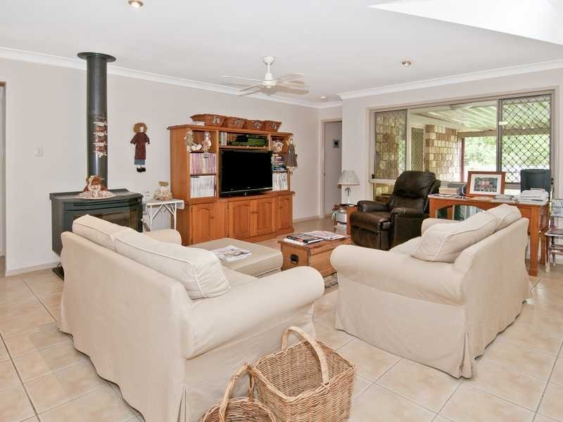 8 Park Lane, Bahrs Scrub QLD 4207