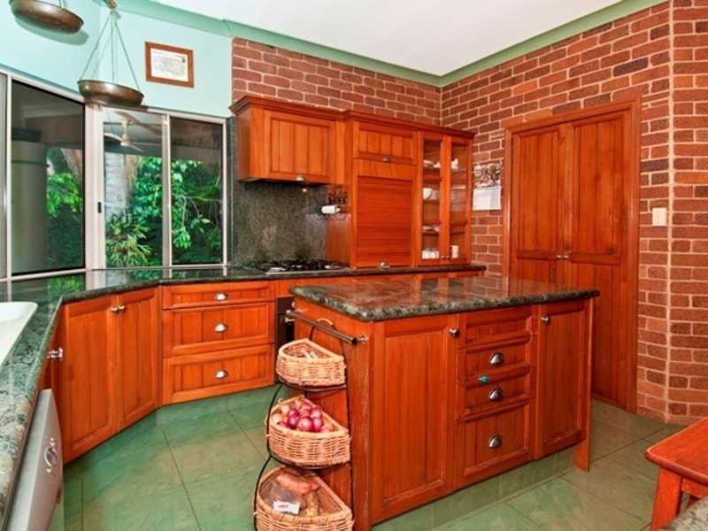 5 Bahrview Drive, Bahrs Scrub QLD 4207