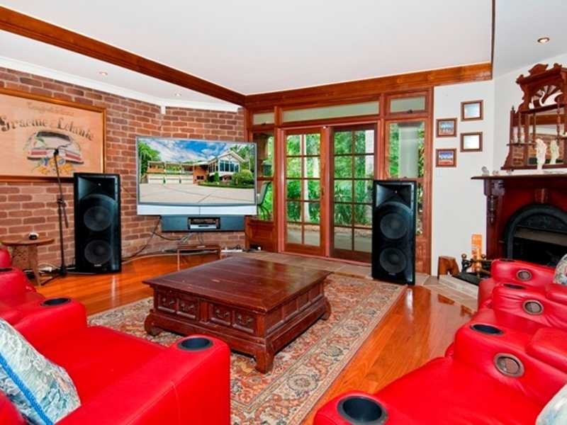 5 Bahrview Drive, Bahrs Scrub QLD 4207
