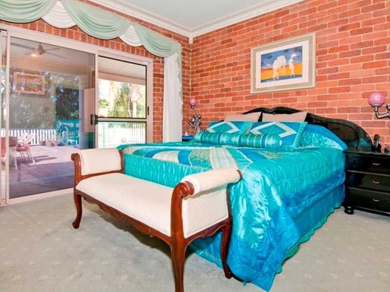 5 Bahrview Drive, Bahrs Scrub QLD 4207