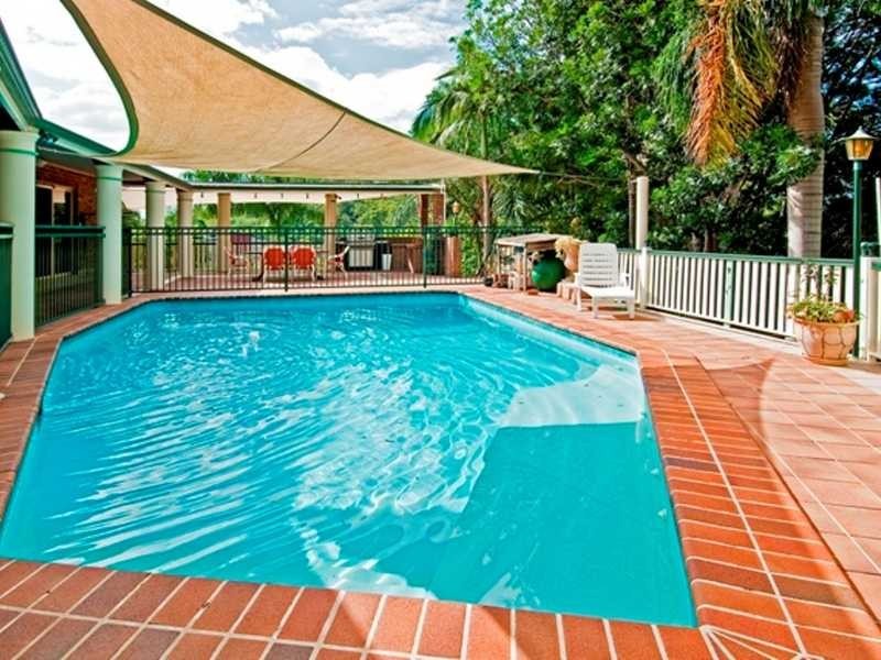 5 Bahrview Drive, Bahrs Scrub QLD 4207