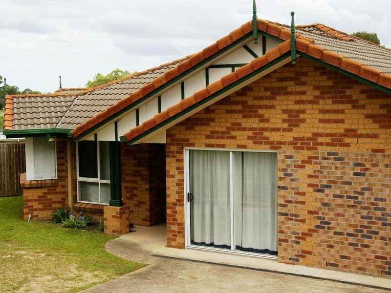 35 Eira Cr, Edens Landing QLD 4207