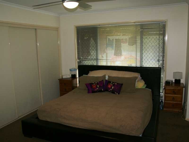 35 Eira Cr, Edens Landing QLD 4207