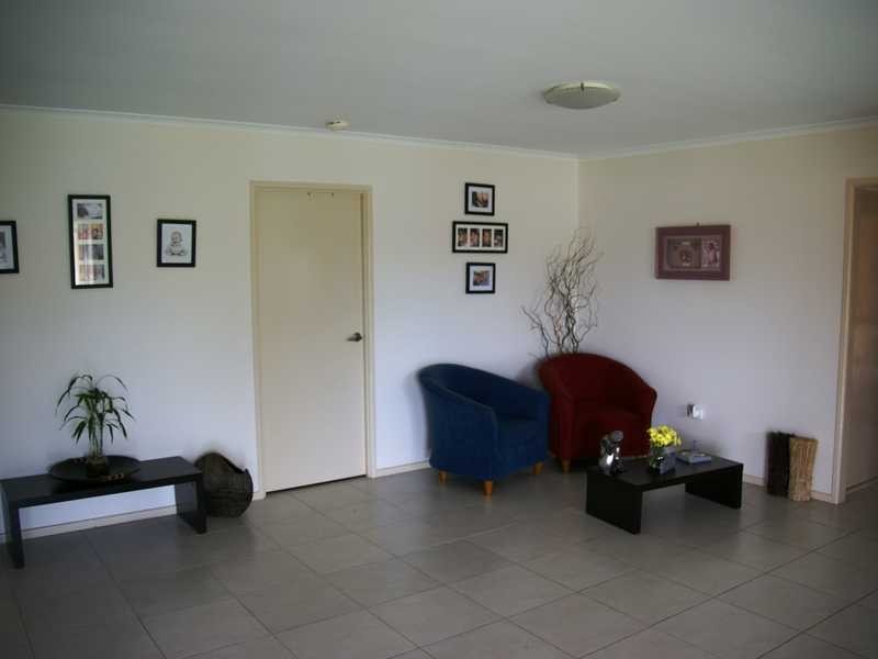 35 Eira Cr, Edens Landing QLD 4207