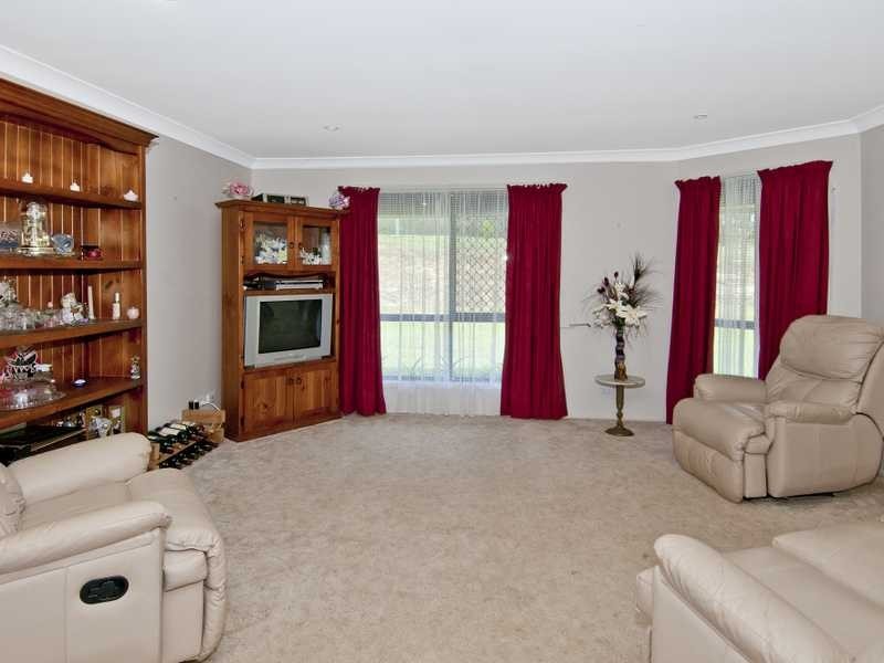 9-15 Creek Court, Tamborine QLD 4270