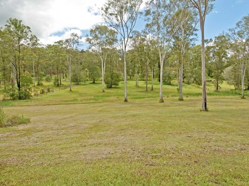 9-15 Creek Court, Tamborine QLD 4270
