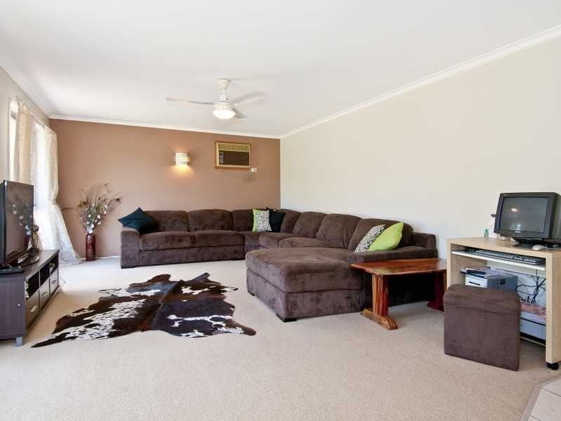 42 Harburg Drive, Beenleigh QLD 4207