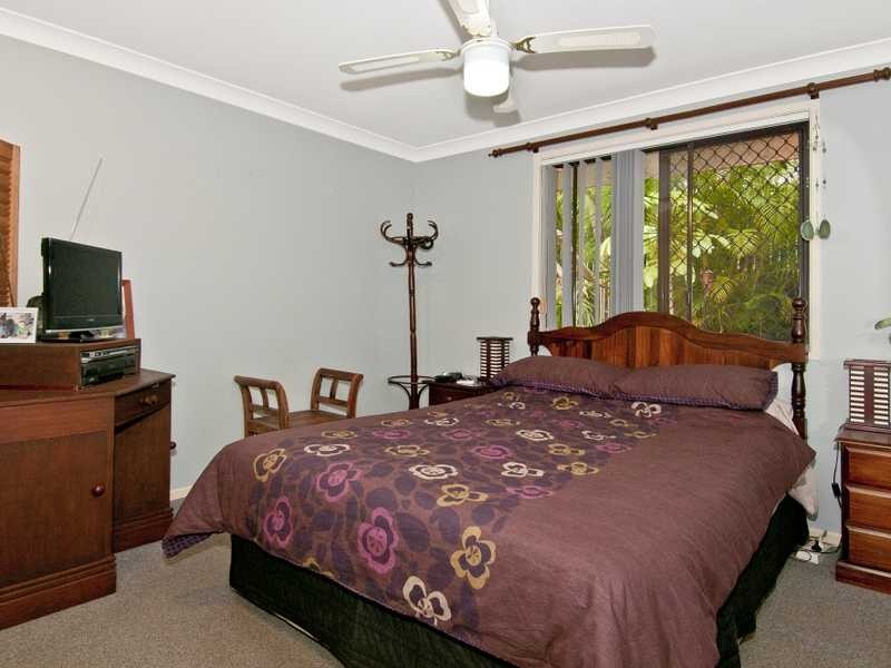 1 Jager Place, Edens Landing QLD 4207