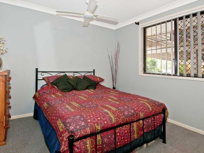 1 Jager Place, Edens Landing QLD 4207