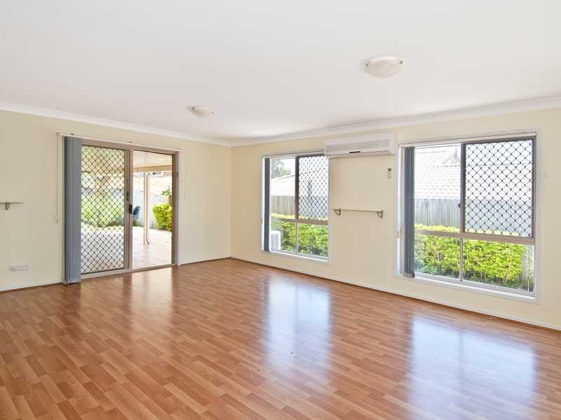 100 Overland Drive, Edens Landing QLD 4207