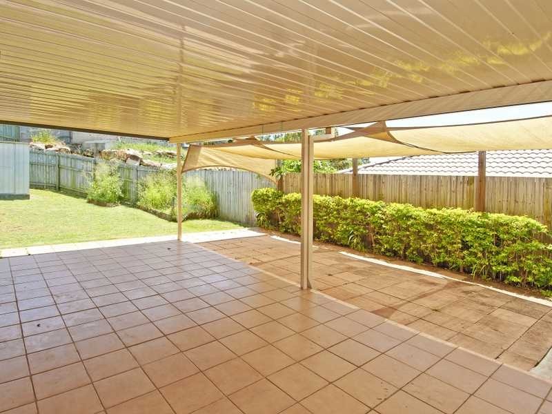 100 Overland Drive, Edens Landing QLD 4207