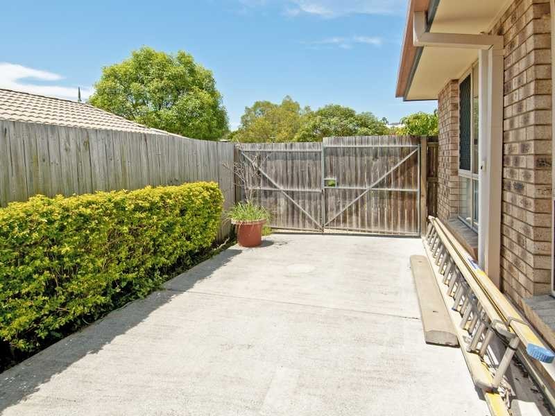 100 Overland Drive, Edens Landing QLD 4207