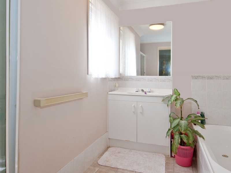3 Gariswood Court, Edens Landing QLD 4207