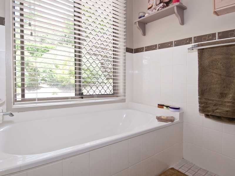 15 Shields Street, Mount Warren Park QLD 4207