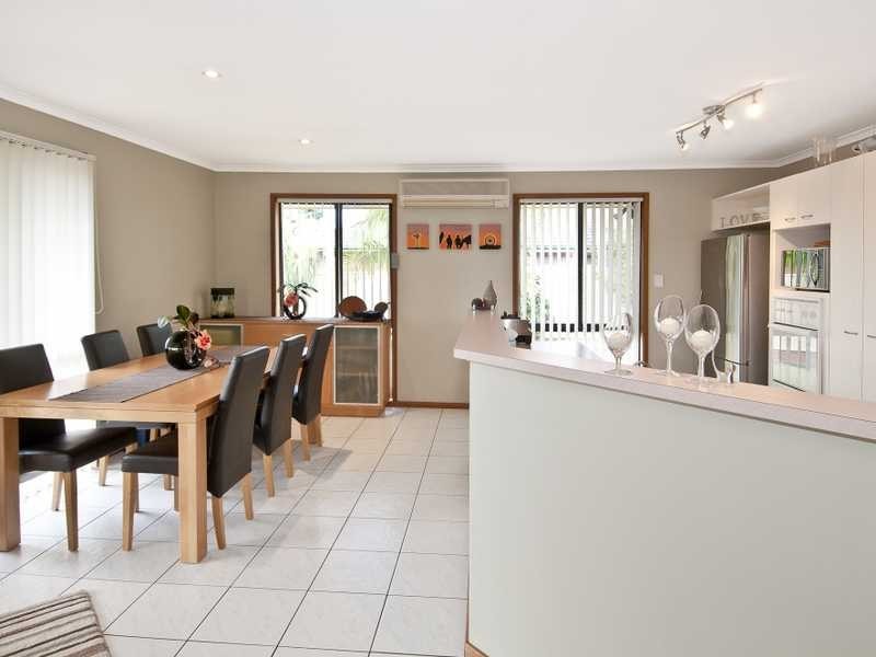 17 Wantana Crescent, Edens Landing QLD 4207