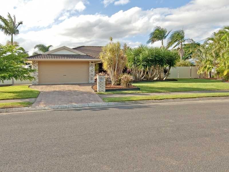 17 Wantana Crescent, Edens Landing QLD 4207