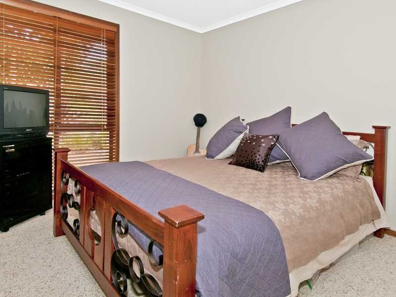 17 Wantana Crescent, Edens Landing QLD 4207