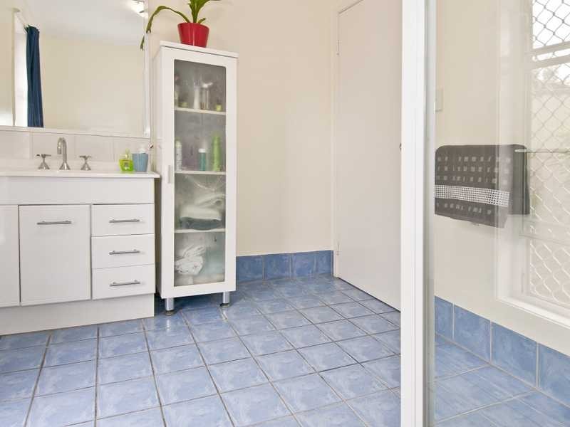 92 Harding Boulevard, Mount Warren Park QLD 4207