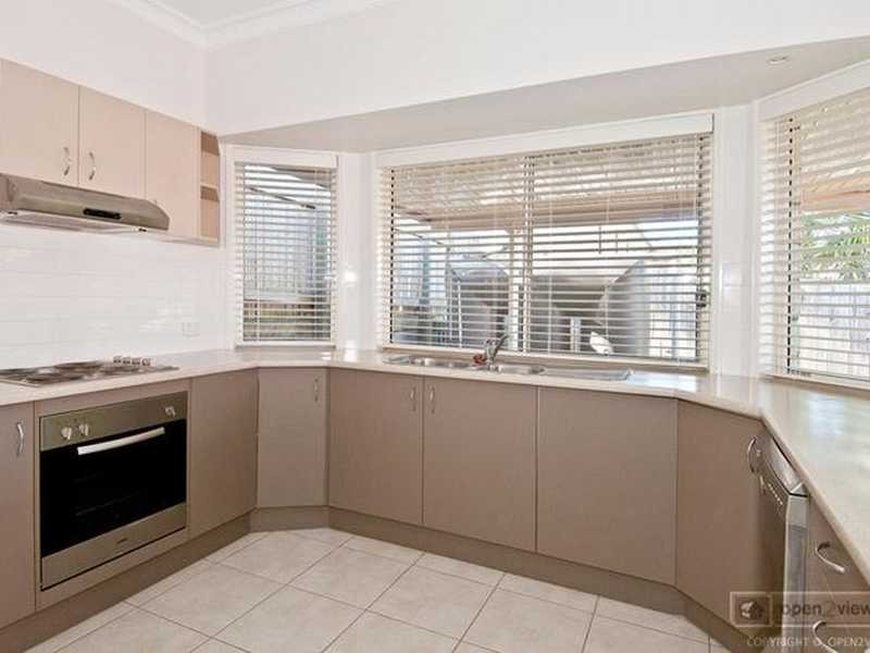 13 Benarkin close, Waterford QLD 4133