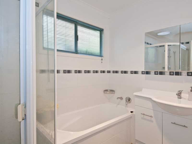 18 Eskdale Street, Holmview QLD 4207