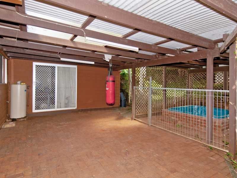 18 Eskdale Street, Holmview QLD 4207