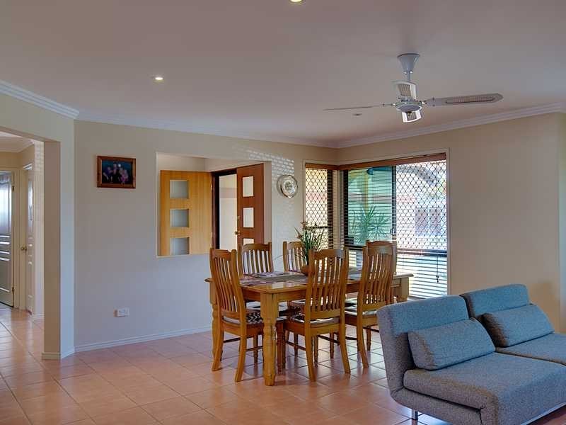 22 The Avenue, Windaroo QLD 4207