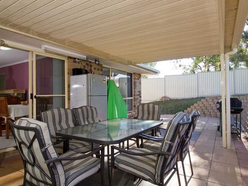 3 Leigh Place, Edens Landing QLD 4207