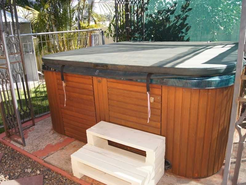 136 High Road, Waterford QLD 4133