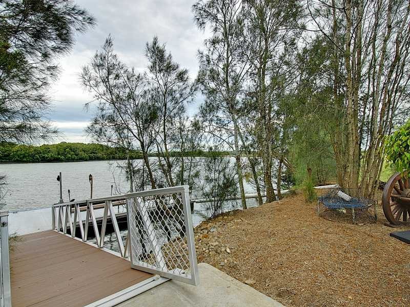 393 Rotary Park Road, Alberton QLD 4207