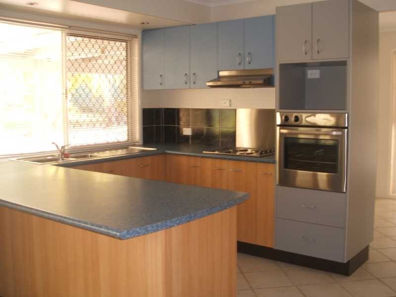 6 Castile Crescent, Edens Landing QLD 4207