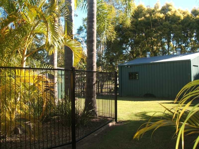 6 Castile Crescent, Edens Landing QLD 4207