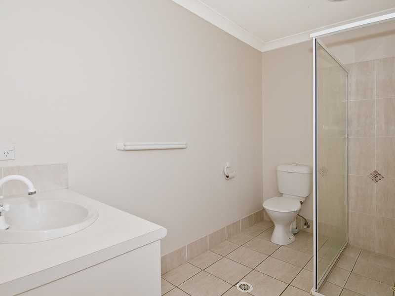 7 Kings Row, Edens Landing QLD 4207