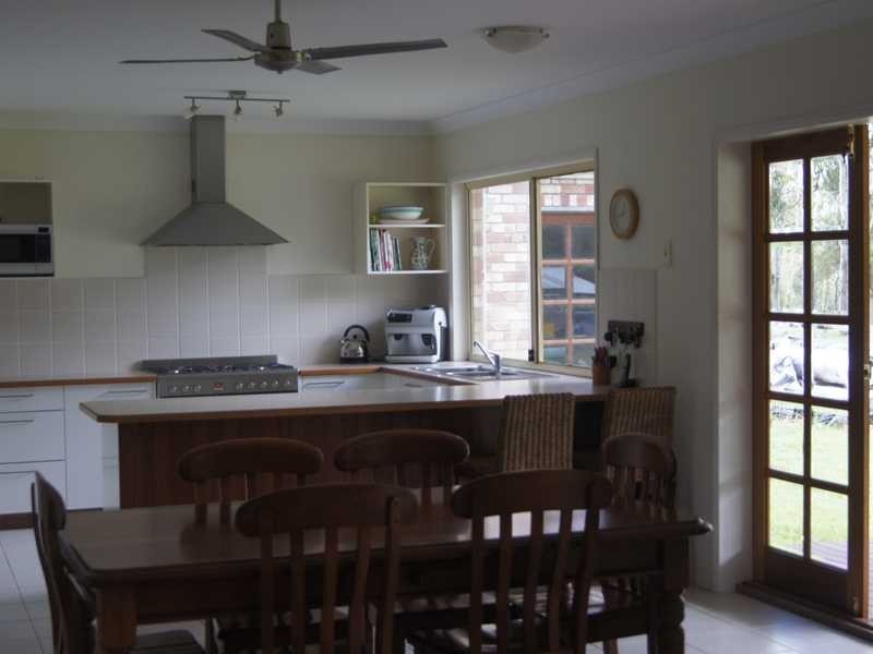 6 Durrant Crt, Tamborine QLD 4270