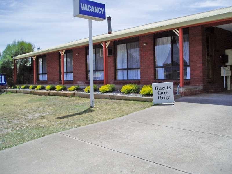 Country Road Motel, St Arnaud VIC 3478