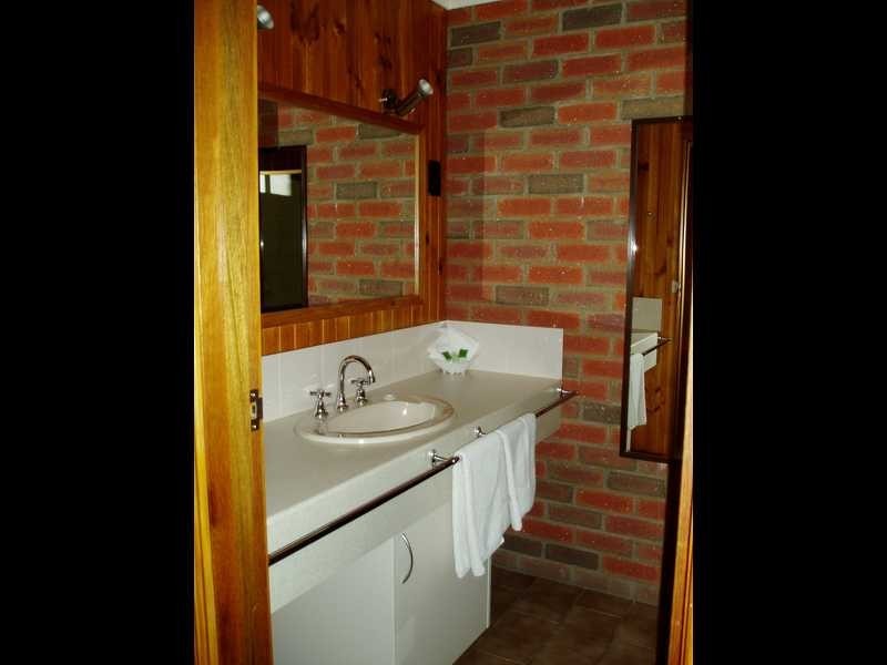 Country Road Motel, St Arnaud VIC 3478