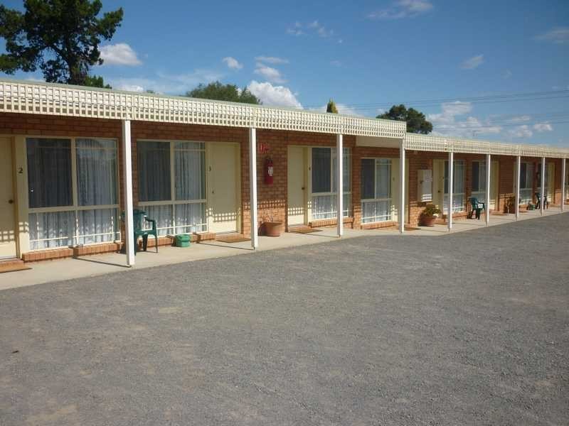 Hilltop Motel, Ouyen VIC 3490