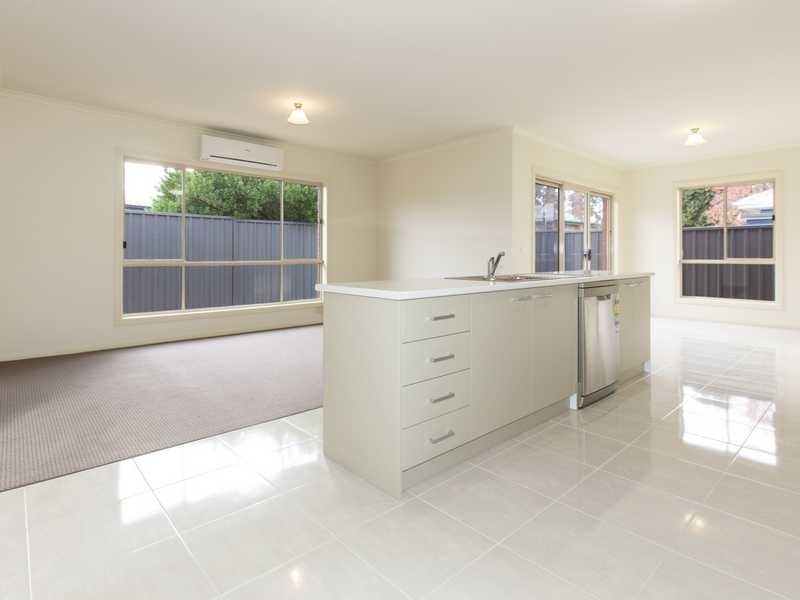 31 Laidlaw Street, Ararat VIC 3377