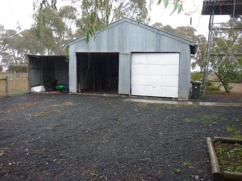 67 Edgars Road, Harrow VIC 3317