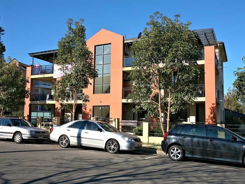 Unit 1/48 MEMORIAL AVE, Merrylands NSW 2160