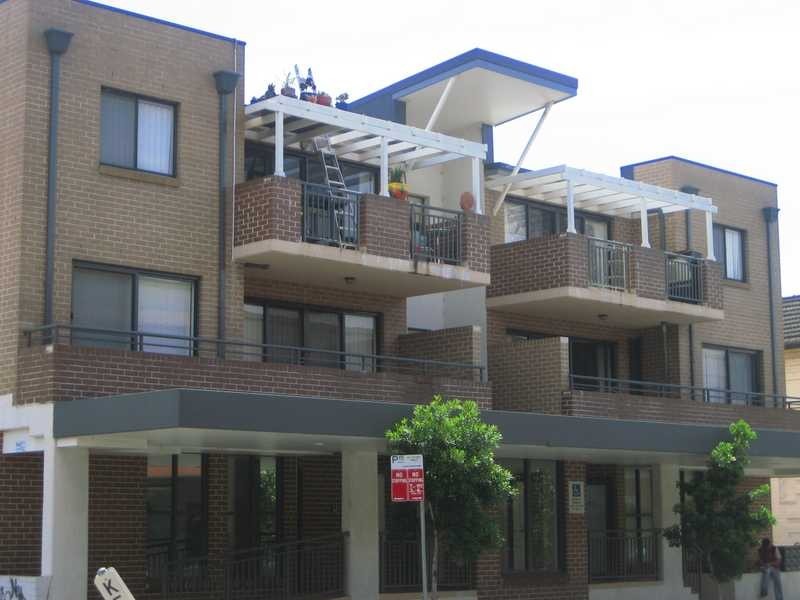 Unit 1& SHOP 2/5-7 CORNELIA ROAD, Toongabbie NSW 2146