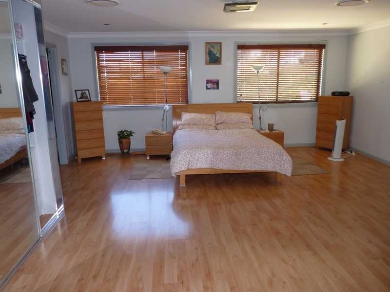 16 WATERFALL CRESCENT, Bella Vista NSW 2153